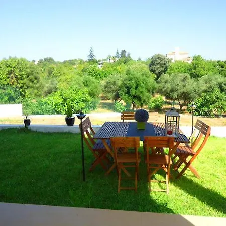 Vila Sleeps 12 Pool Wifi